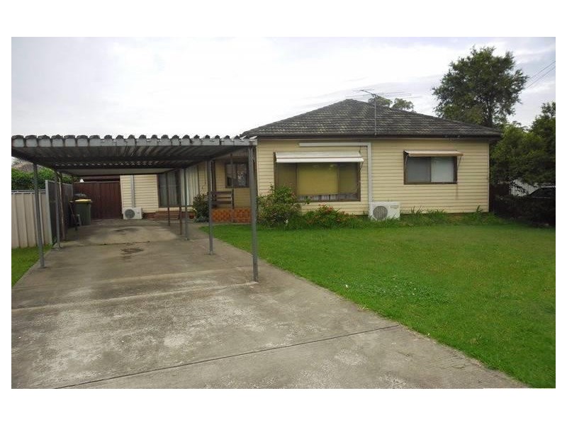 36 GREGORY Avenue, Oxley Park NSW 2760