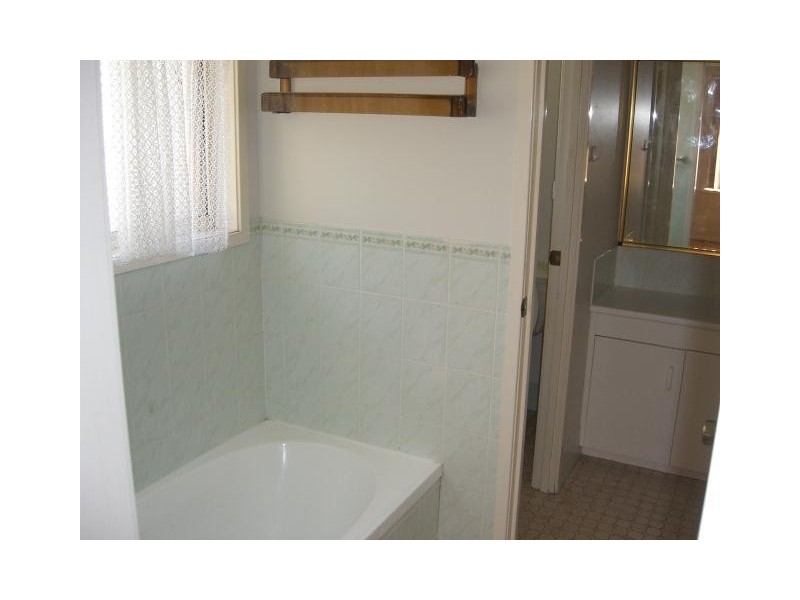 5 GLOVER Avenue, Quakers Hill NSW 2763