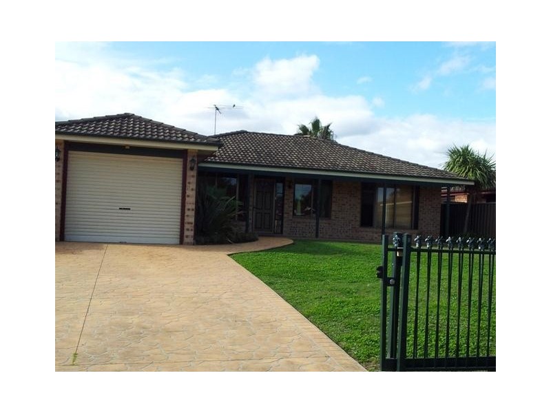 12 BANCROFT Street, Oakhurst NSW 2761