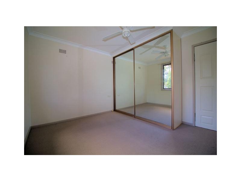 7 Lucena Crescent, Lethbridge Park NSW 2770