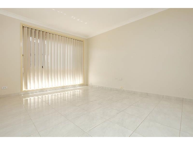 11 Iowa Close, St Clair NSW 2759