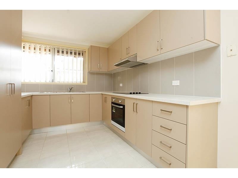 11 Iowa Close, St Clair NSW 2759