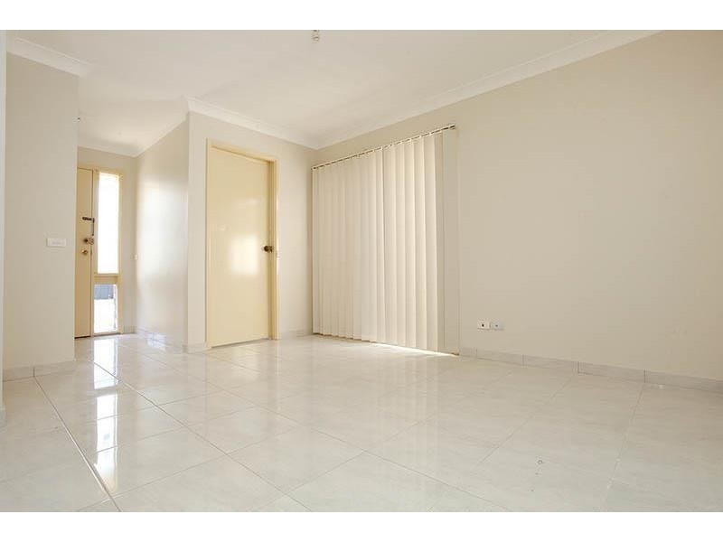 11 Iowa Close, St Clair NSW 2759