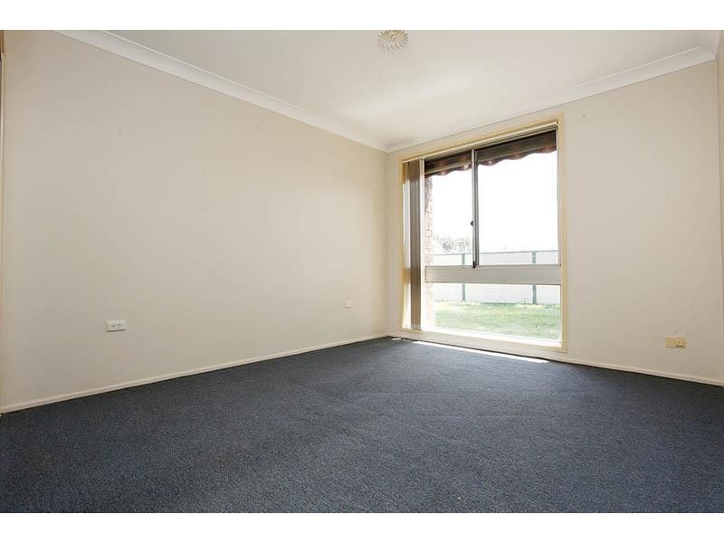 11 Iowa Close, St Clair NSW 2759