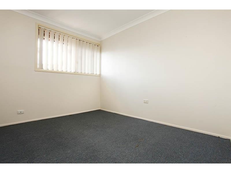 11 Iowa Close, St Clair NSW 2759