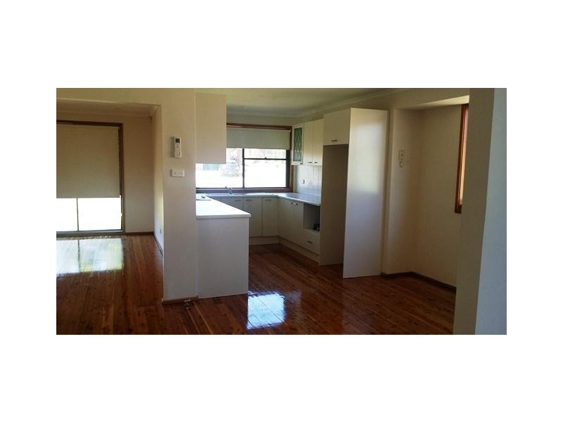 38 Coonawarra Dve, St Clair NSW 2759