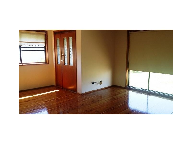 38 Coonawarra Dve, St Clair NSW 2759