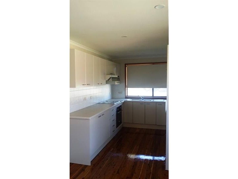 38 Coonawarra Dve, St Clair NSW 2759