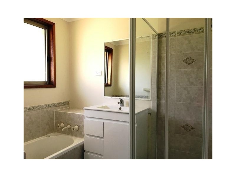 16 DAKOTA Place, St Clair NSW 2759