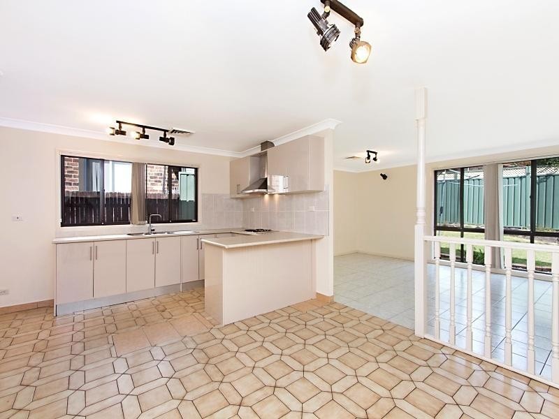 10 Minchin Drive, Minchinbury NSW 2770