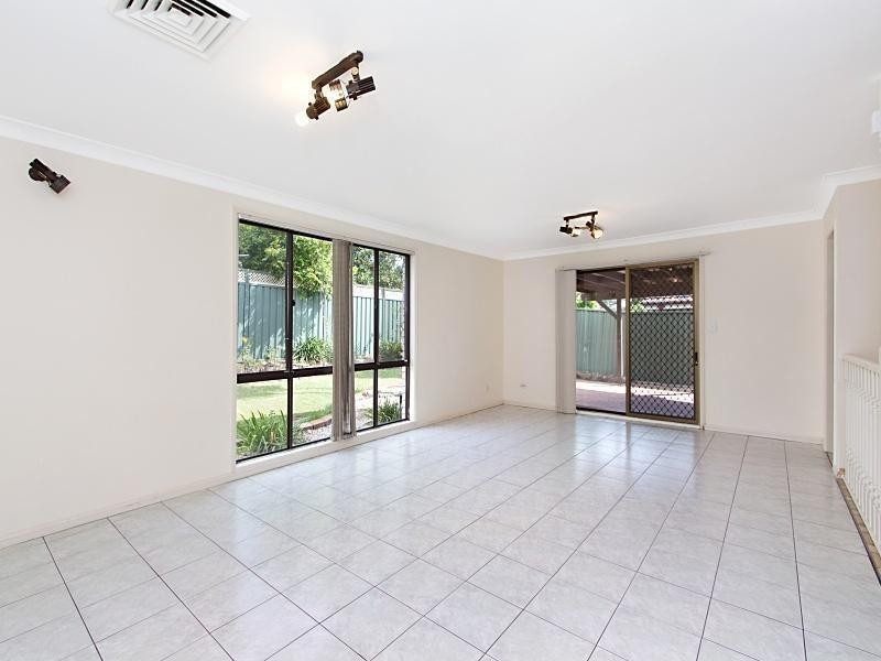 10 Minchin Drive, Minchinbury NSW 2770