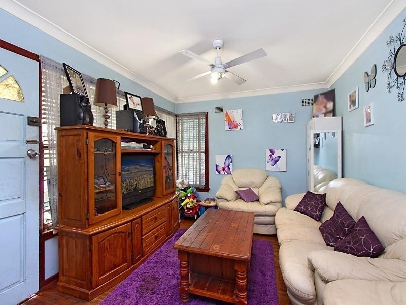 14 Copeland Road, Lethbridge Park NSW 2770