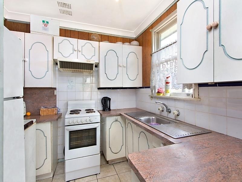 14 Copeland Road, Lethbridge Park NSW 2770