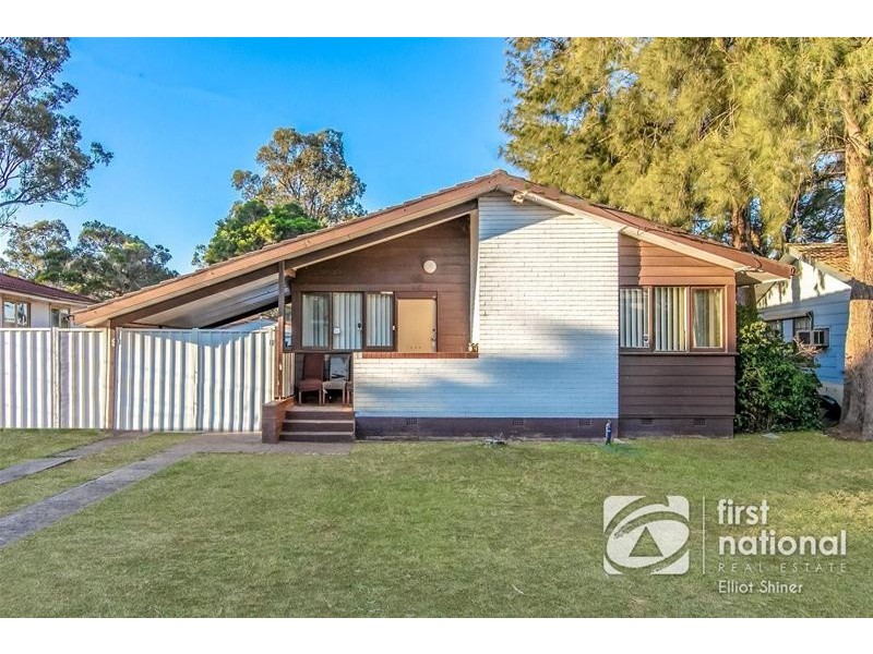 19 Roebuck Crescent, Willmot NSW 2770