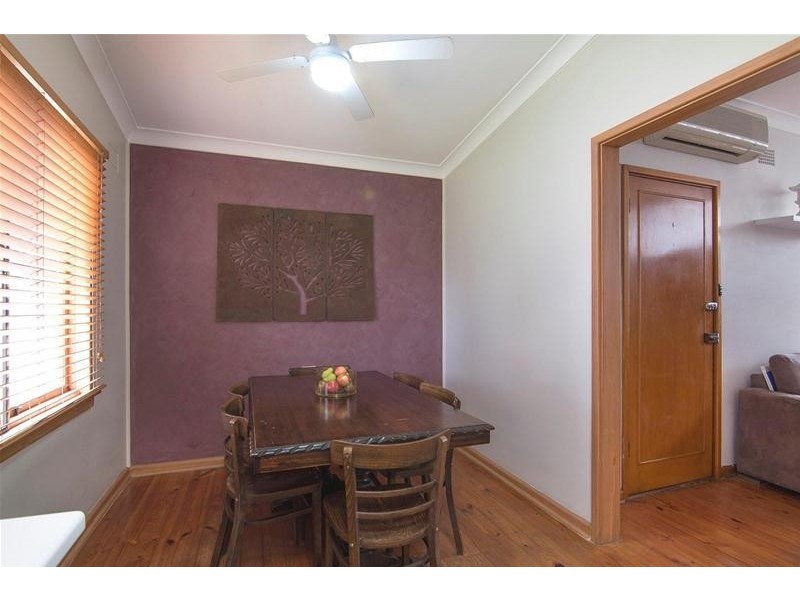 5 Mindoro Place, Lethbridge Park NSW 2770