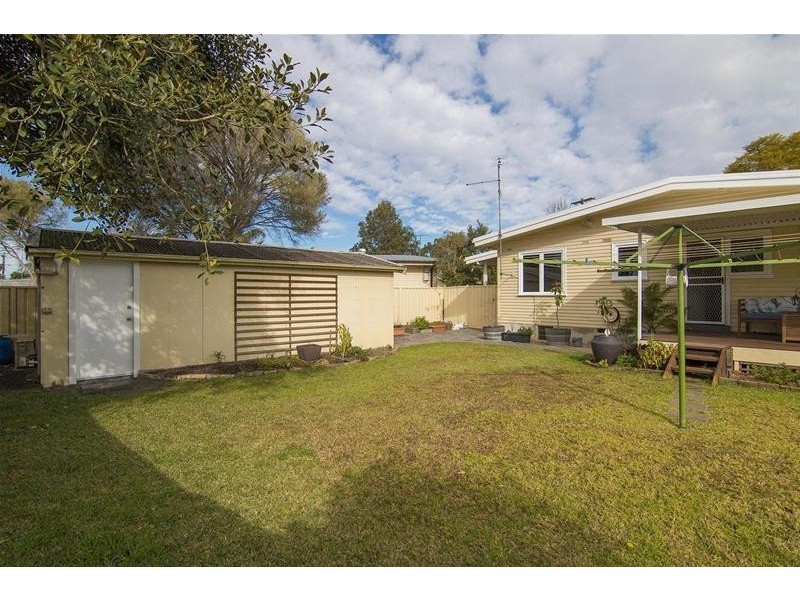 5 Mindoro Place, Lethbridge Park NSW 2770