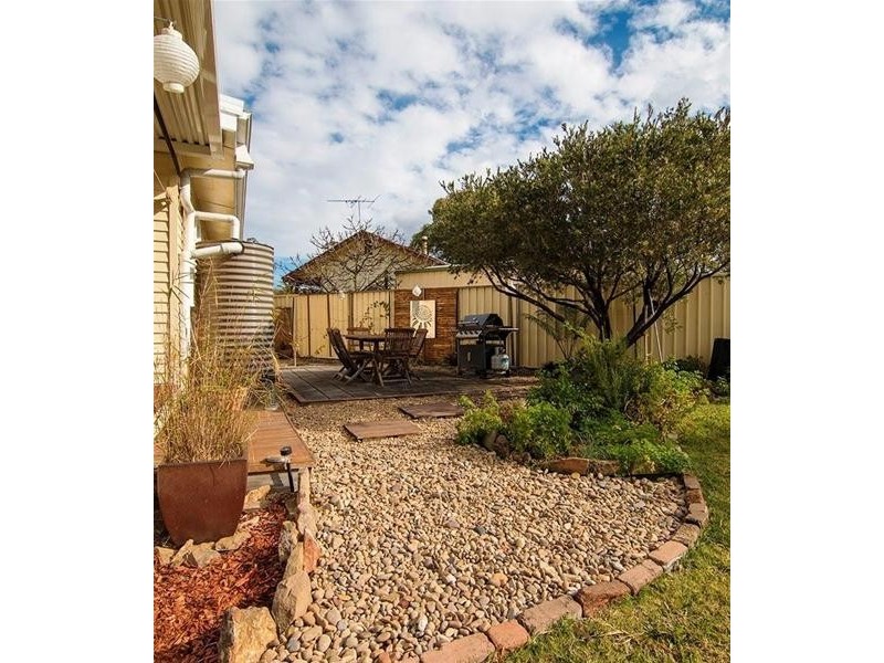 5 Mindoro Place, Lethbridge Park NSW 2770