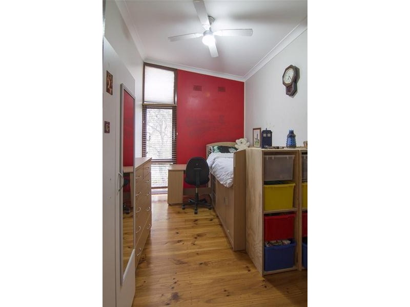 5 Mindoro Place, Lethbridge Park NSW 2770