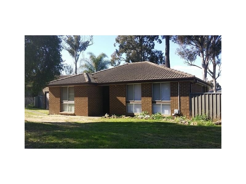 2 CHESTNUT Crescent, Bidwill NSW 2770