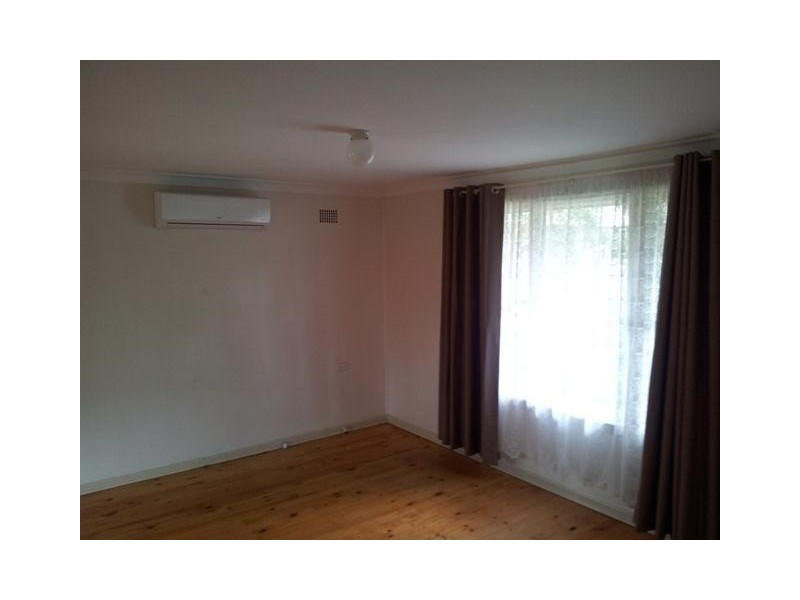 40 Palau Crescent, Lethbridge Park NSW 2770