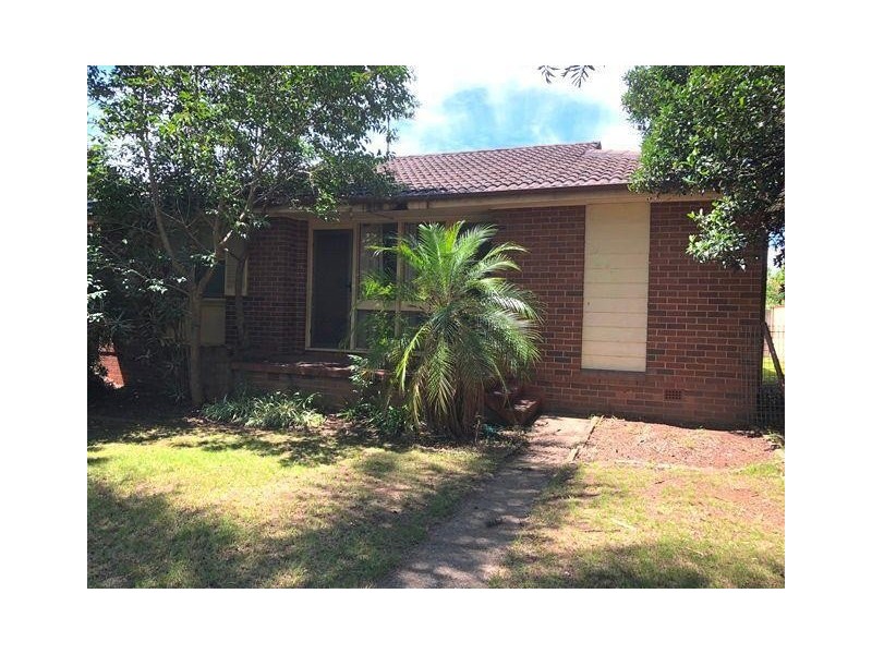 21 Lang Crescent, Blackett NSW 2770