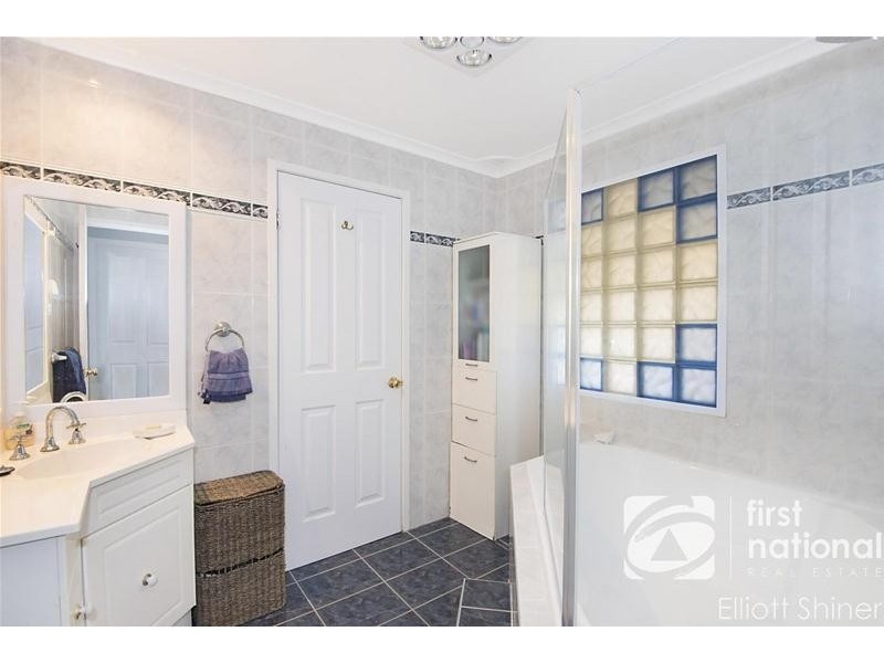 5 Verrills Grove, Oakhurst NSW 2761