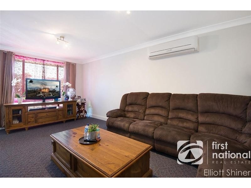 44 McIntyre Avenue, St Clair NSW 2759