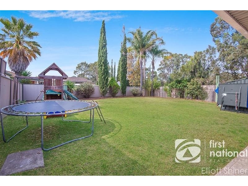 44 McIntyre Avenue, St Clair NSW 2759