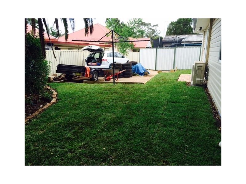 8A CARRINGTON Street, St Marys NSW 2760