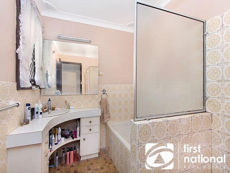 18 Madang Street, Whalan NSW 2770