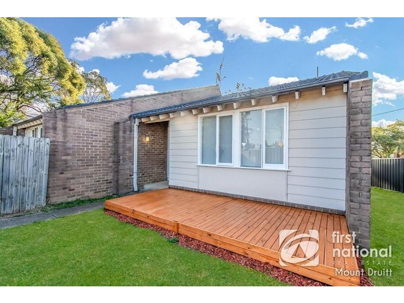 1/1 Byrd Place, Tregear NSW 2770