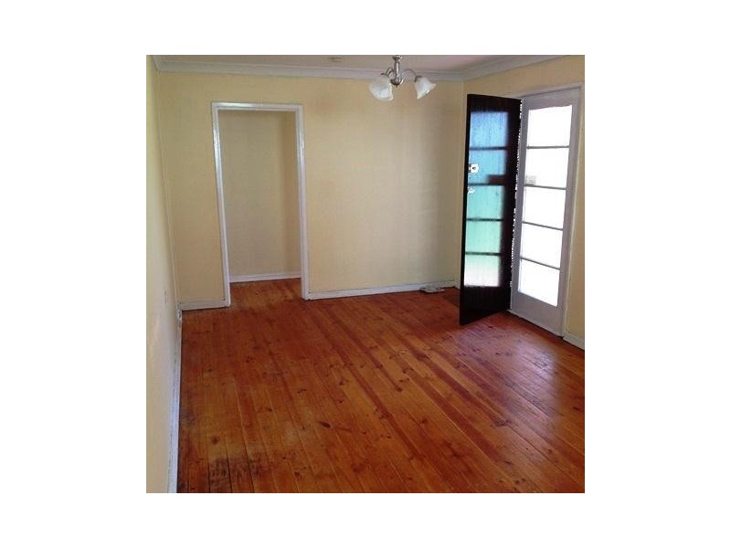 8 Nella Dan Avenue, Tregear NSW 2770