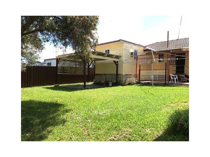 8 Nella Dan Avenue, Tregear NSW 2770