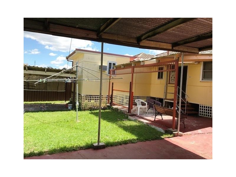 8 Nella Dan Avenue, Tregear NSW 2770