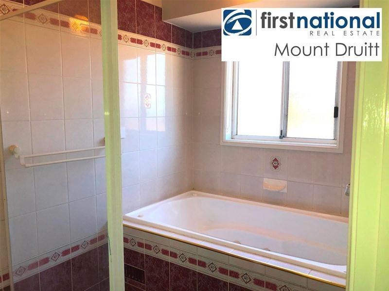 17 Gersham Grove, Oakhurst NSW 2761