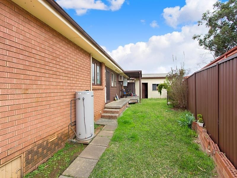 11 Eloura Street, Dharruk NSW 2770