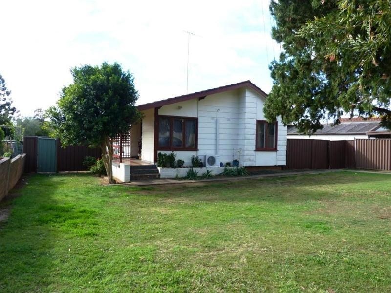 4 Close Place, Hebersham NSW 2770