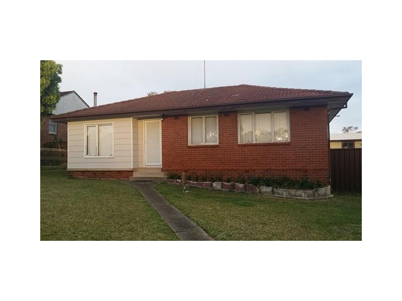 34 HATHERTON Road, Lethbridge Park NSW 2770