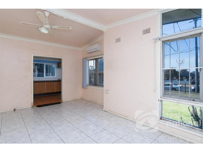 222 Woodstock Avenue, Whalan NSW 2770