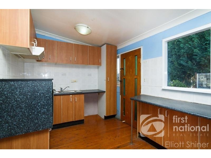 222 Woodstock Avenue, Whalan NSW 2770