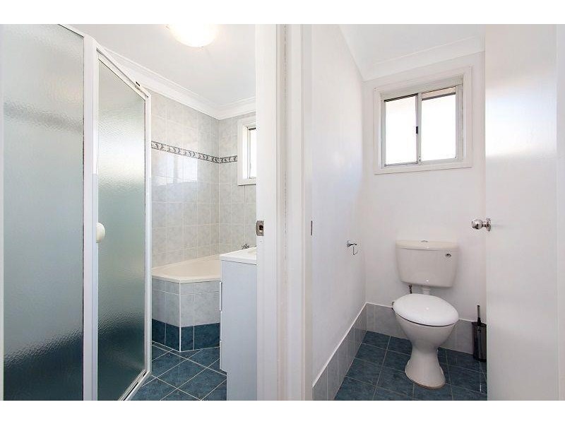 8 Shadlow Crescent, St Clair NSW 2330