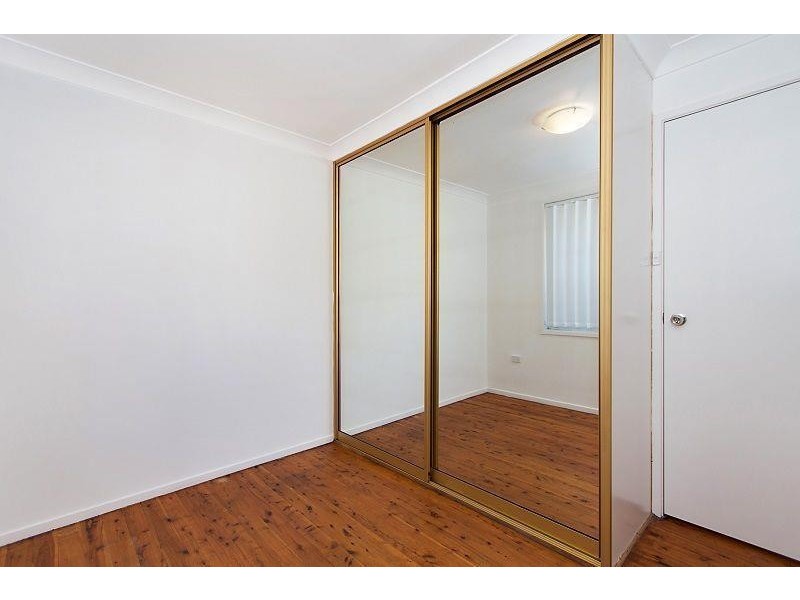 8 Shadlow Crescent, St Clair NSW 2330