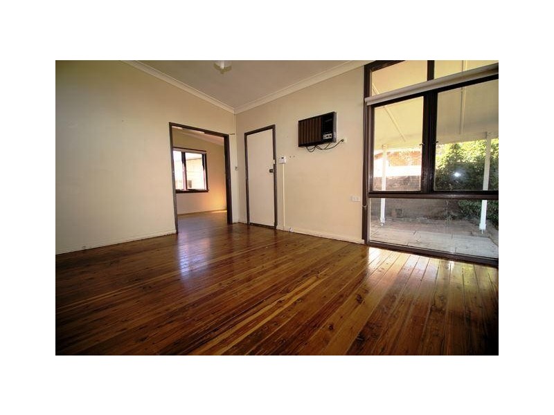 27 BUNSEN Avenue, Emerton NSW 2770