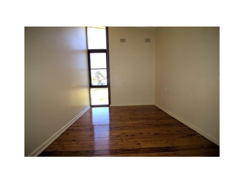 27 BUNSEN Avenue, Emerton NSW 2770