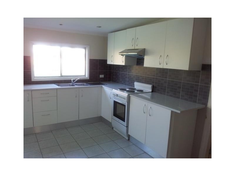 8 CAPTAIN COOK Drive, Willmot NSW 2770