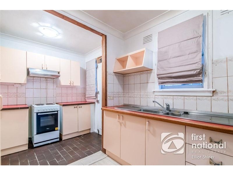 11 Mariana Crescent, Lethbridge Park NSW 2770