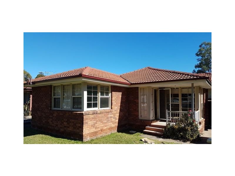 8 Stuart Road, Dharruk NSW 2770