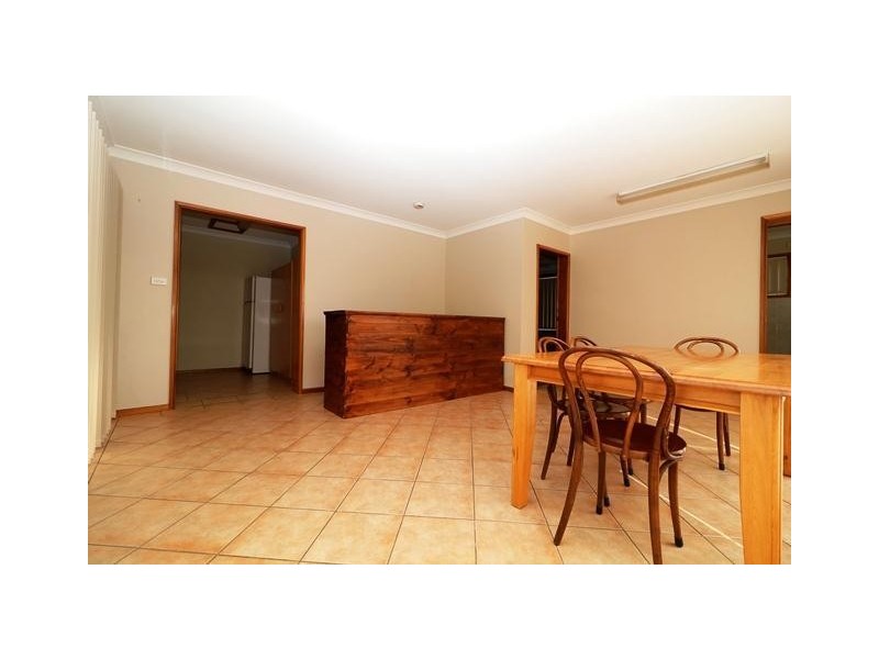 33 Tasman Avenue, Lethbridge Park NSW 2770