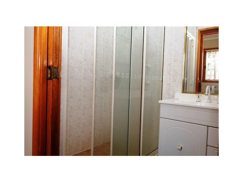 33 Tasman Avenue, Lethbridge Park NSW 2770