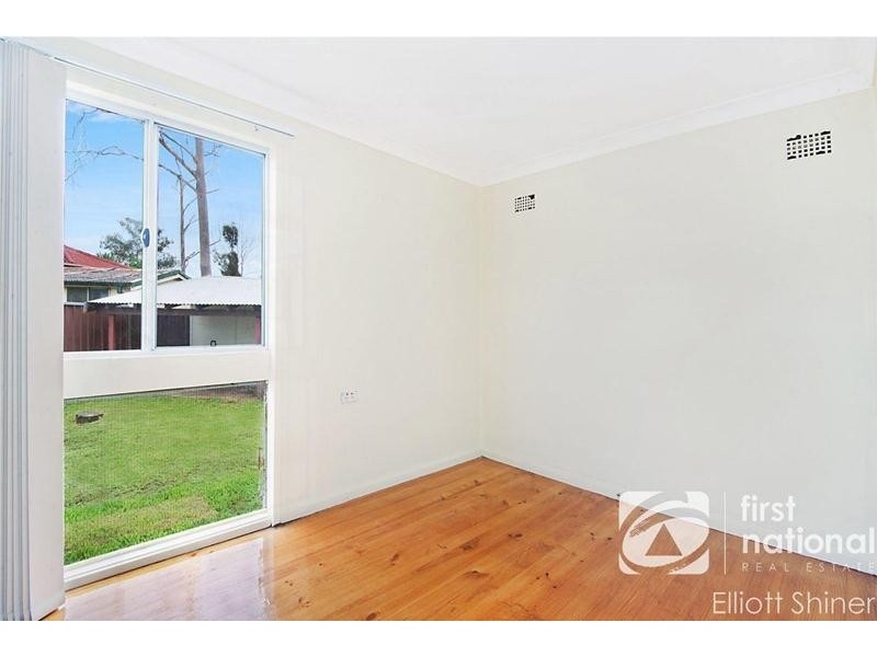 244 Woodstock Avenue, Whalan NSW 2770